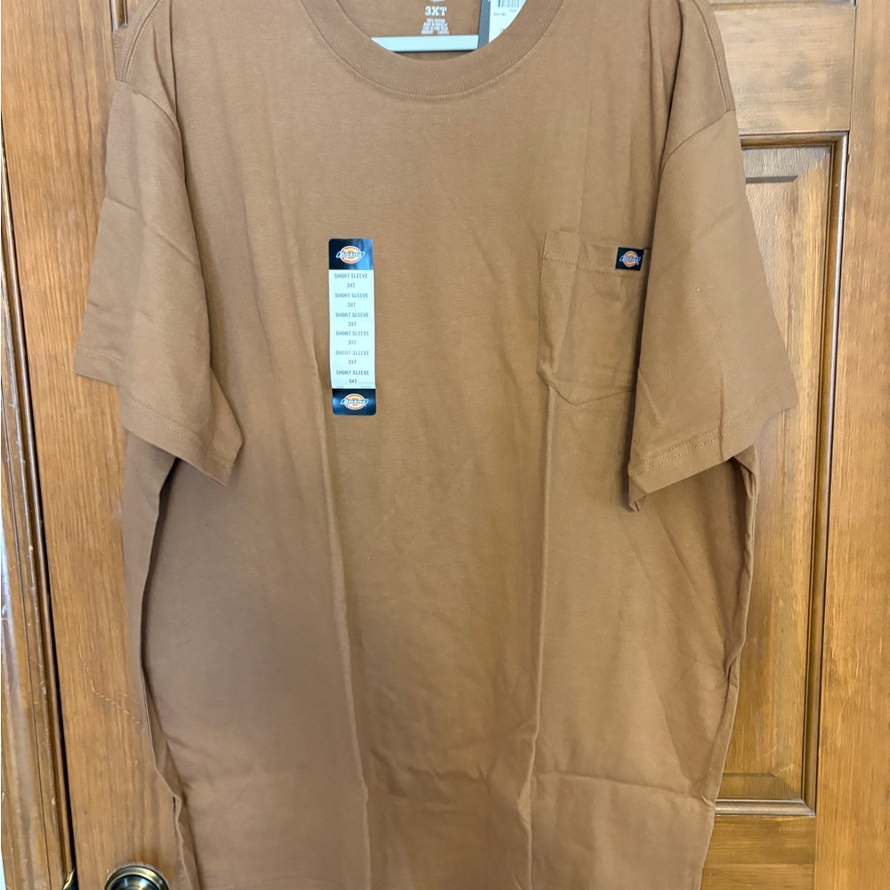 Dickies Men's Tan Short Sleeve Pocket Tee